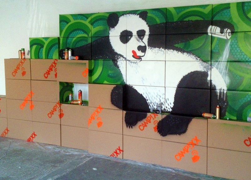 Panda Update-Indoor Graffiti-Auftrag-Nahaufnahme