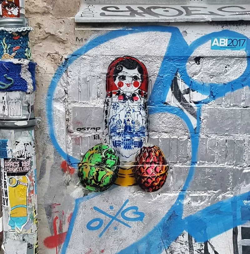 Matryoshka with Faberge-Eggs | Stencil street art series
