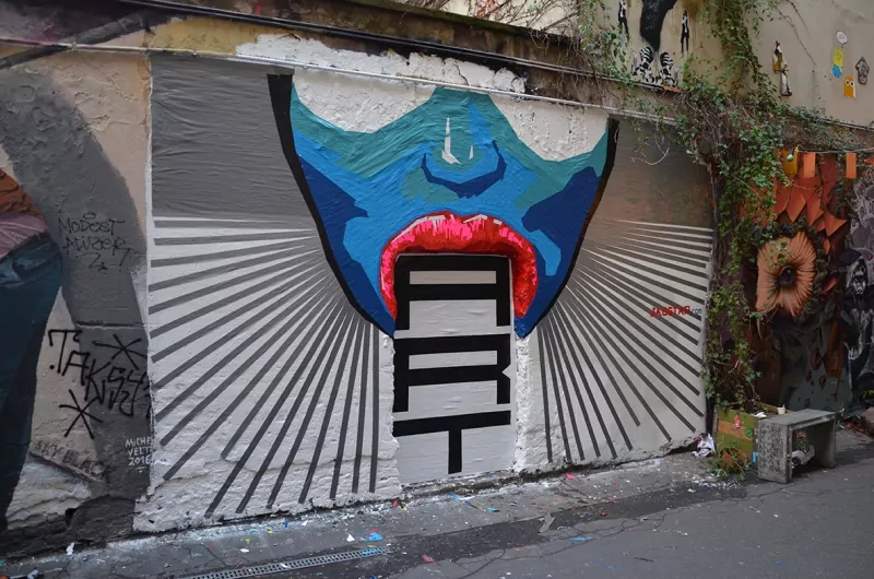 Arthoover-street-tape-art-Selfmadecrew-Ostap-Neurotitan-Gallery-Tape Art Convention-2016