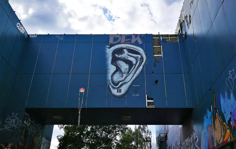 ear-graffiti-nsa-listening-station-teufelsberg-ostap-selfmadecrew-2016