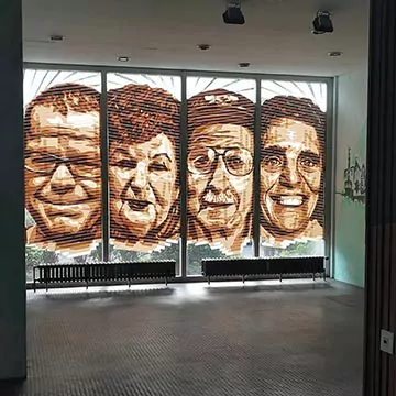 Four tape portraits-Street Art Bülowstraße- Urban Nation- thumbnail