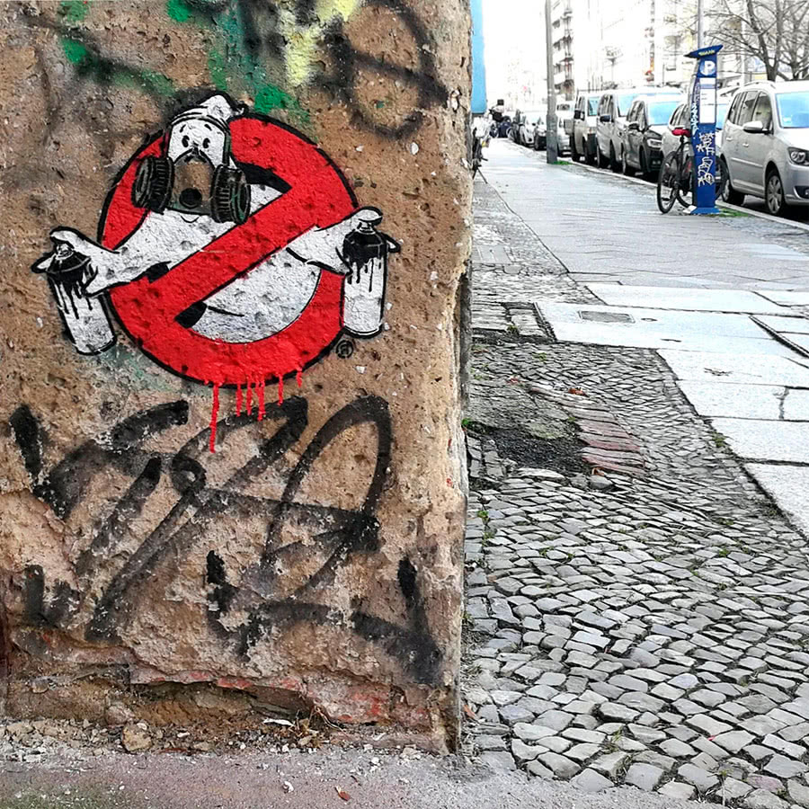 Graffiti buster-stencil street art- Berlin Prenzlauer Berg
