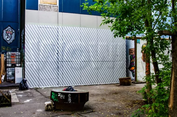 WOW!- Optical graffiti lettering mural